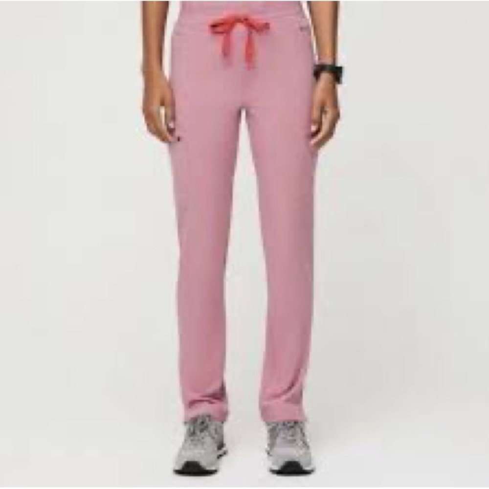 FIGS YOLA PANTS IN CHALK PINK size SMALL PETITE